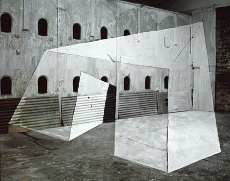 Georges Rousse, Bercy, 1984 © Georges Rousse / ADAGP